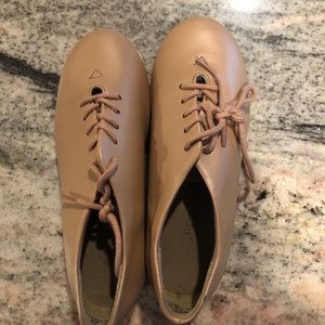 Kids tan tap shoes
